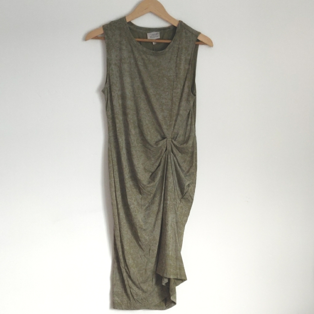 🆕 Draped knit boutique dress - Picture 5 of 11
